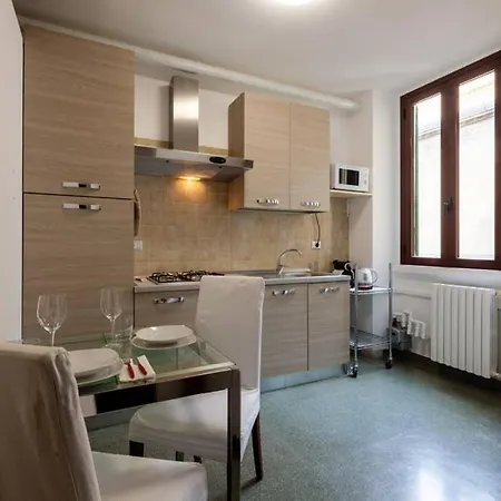 Ferrari - Ac -wifi - Flexyrent Apartament Mediolan